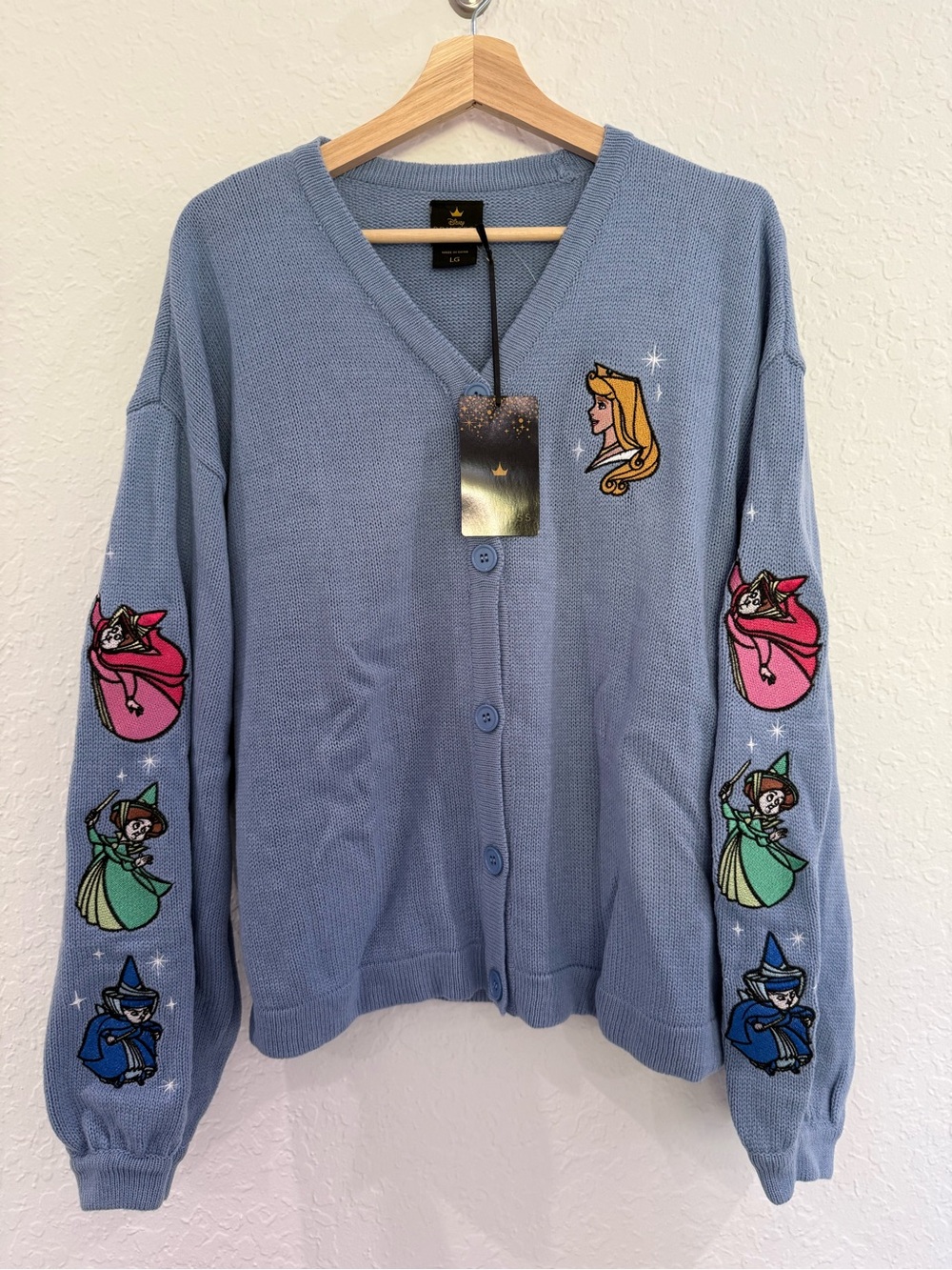 🛍️ SOLD 🛍️ NEW Disney Princess Aurora Sleeping Beauty Embroidered Cardigan - Picture 1 of 6